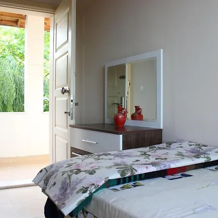 Ikizler Konuk Evi * Эдремит