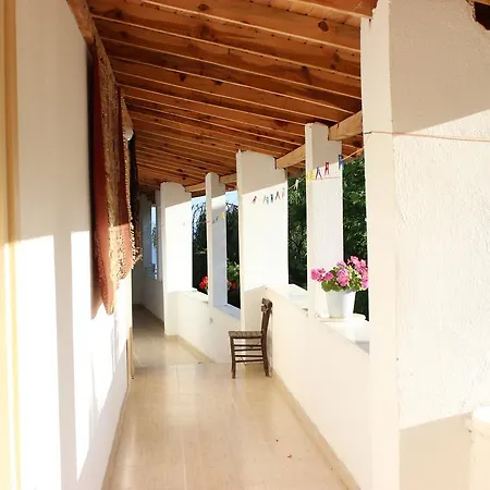 Ikizler Konuk Evi * Эдремит